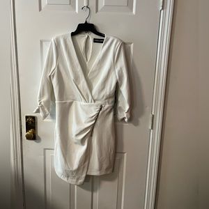 NWT Gabrielle Union misses low cut front above the knee dress with 3/4 sleeves